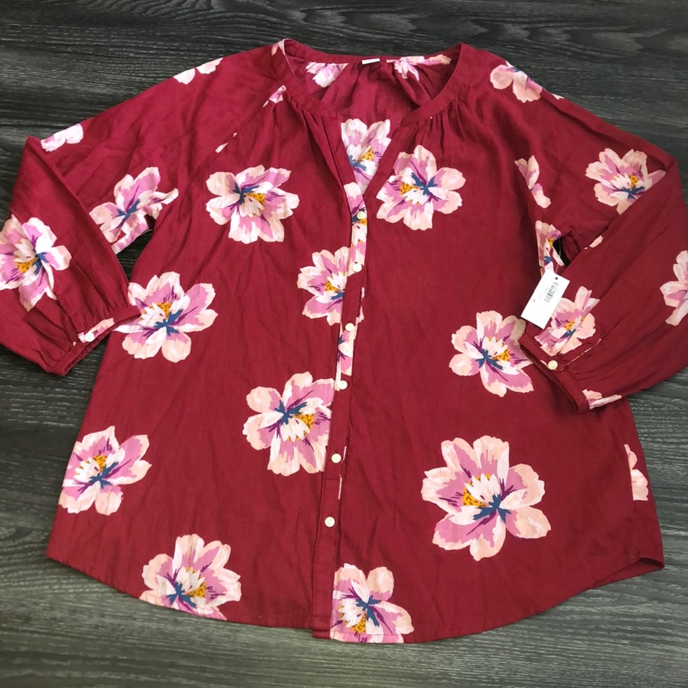Old Navy NWT floral print button down top - Picture 3 of 8
